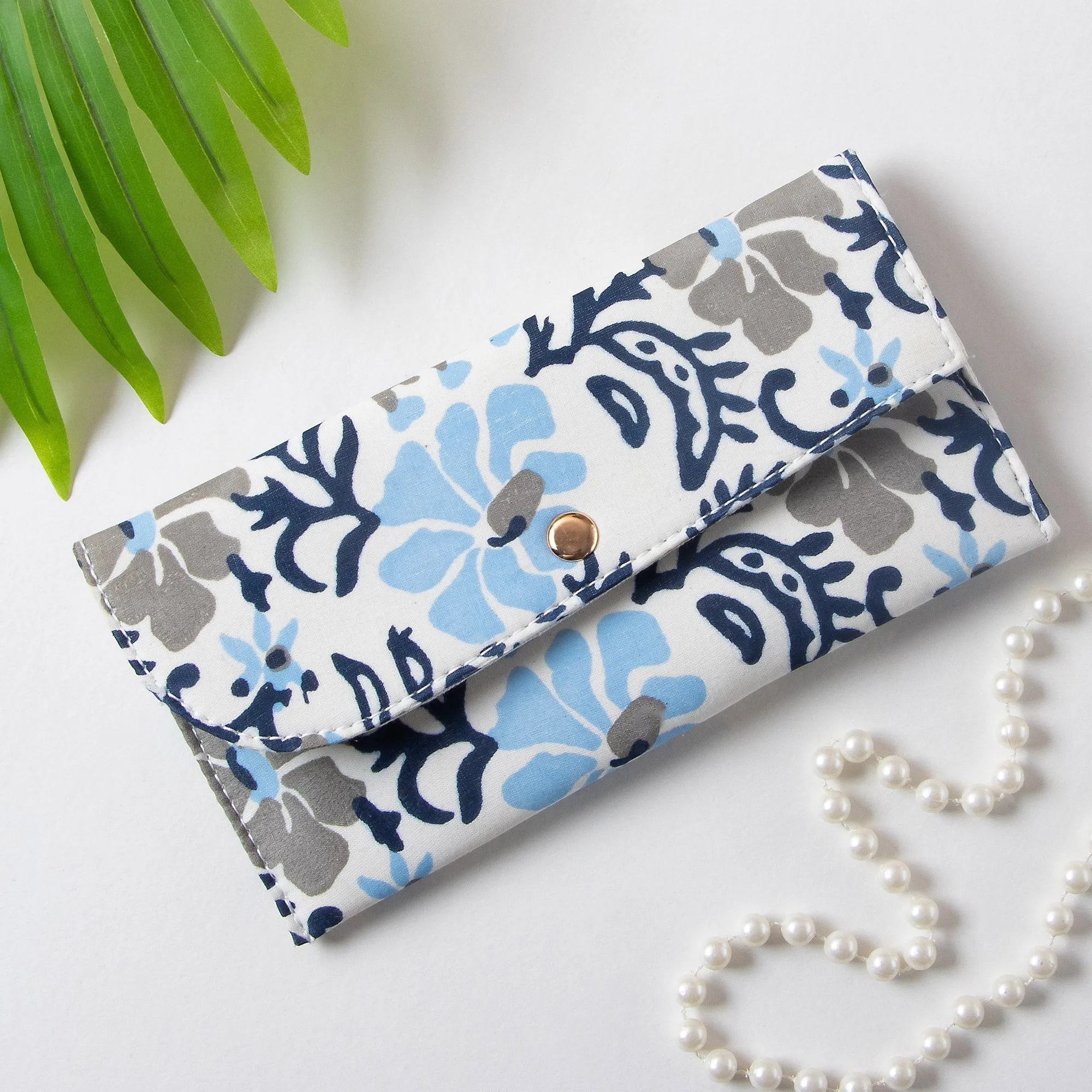 Handmade Floral Women's Clutch Purse