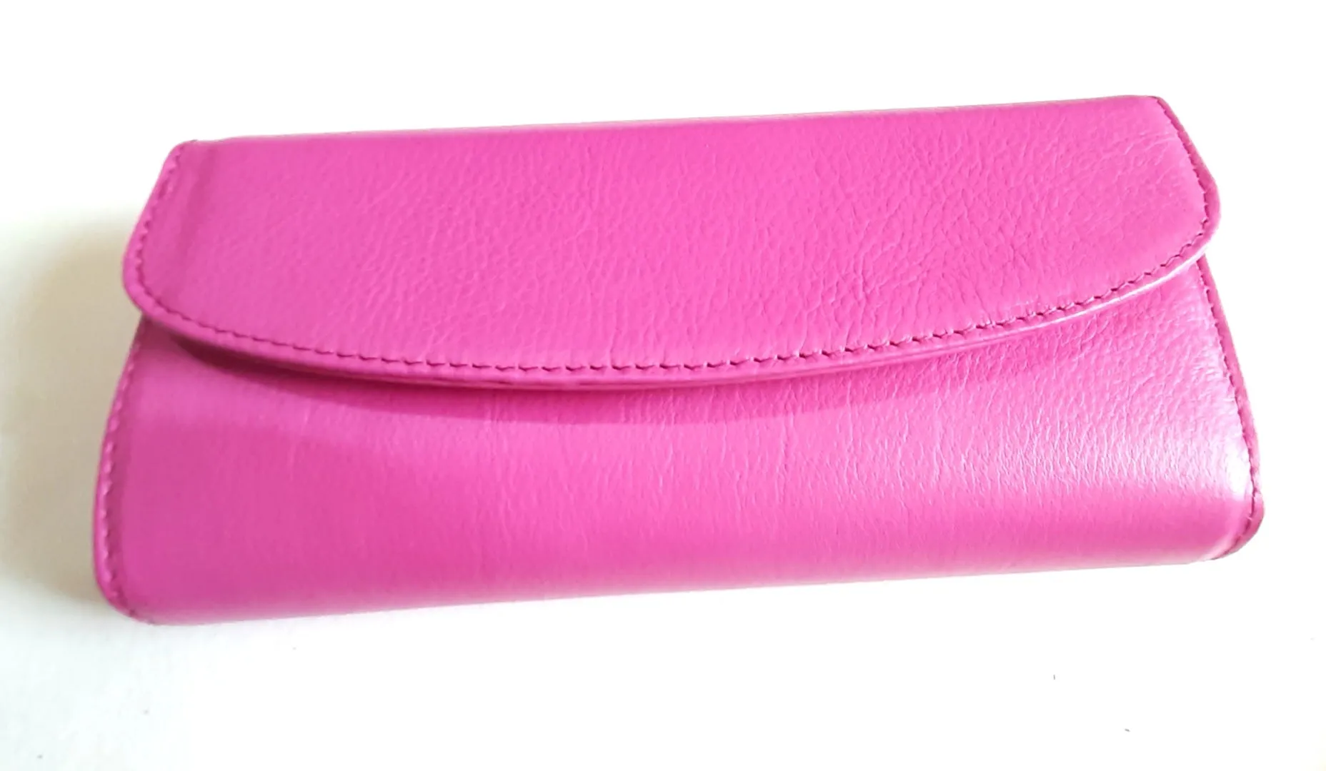 Ladies leather wallets