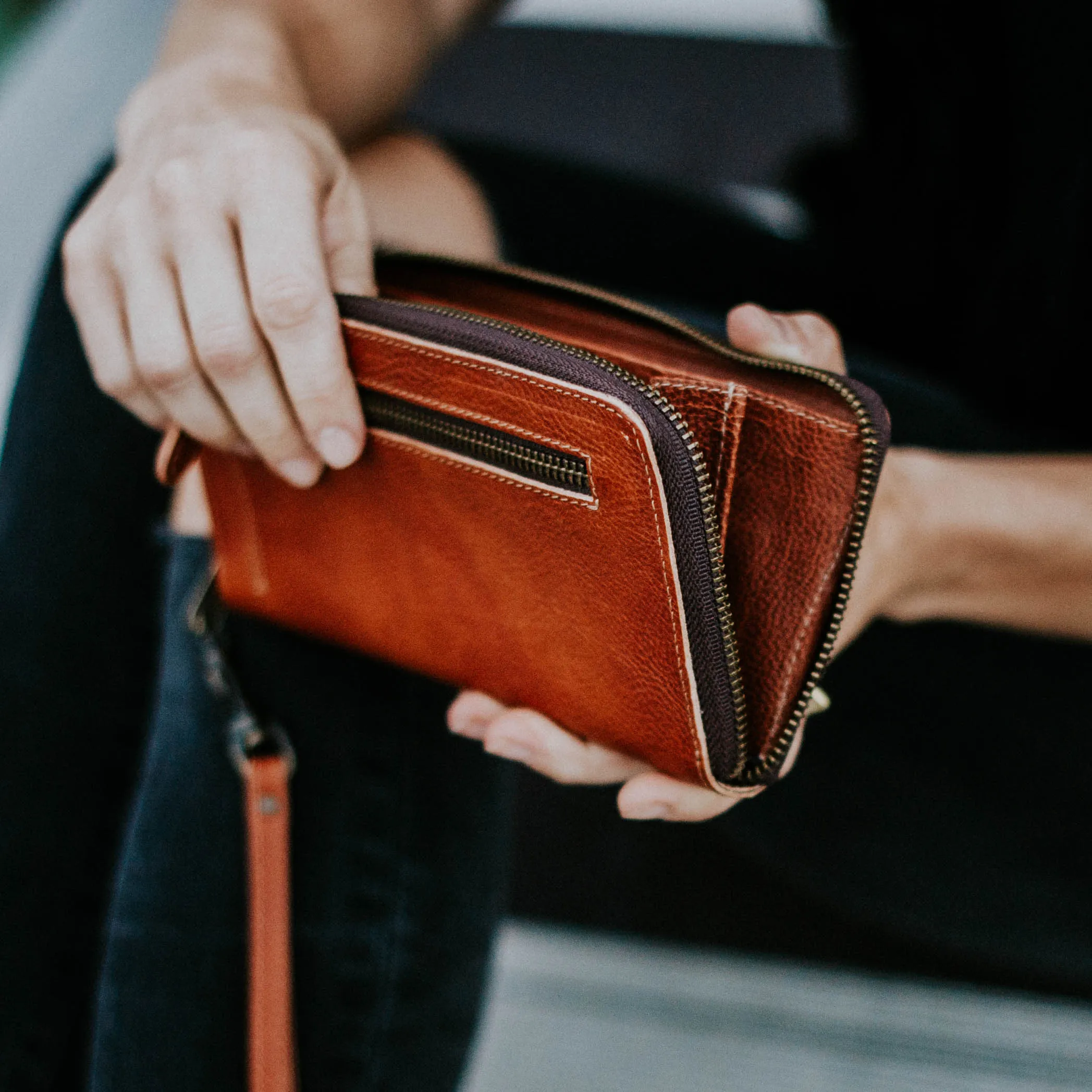 Madison Leather Wristlet Wallet | Saddle Tan