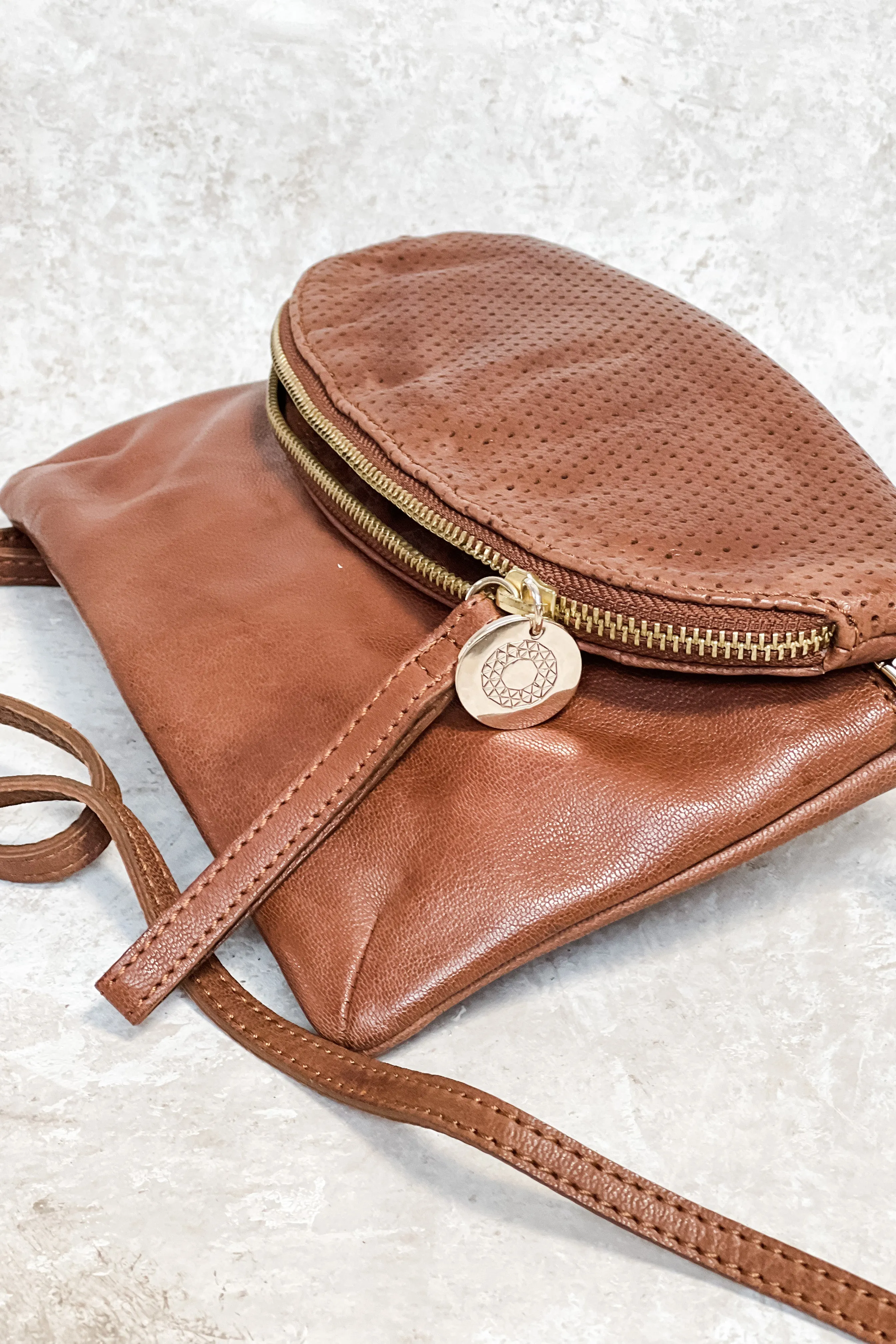 Rose & Lyle | Hunter Clutch | Rich Tan