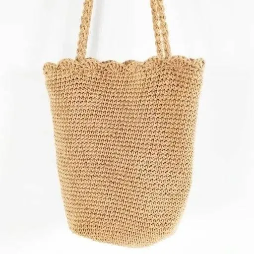 Scalloped bucket tote bag